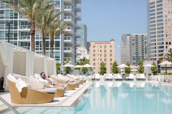 Hotel Level Furnished Living (Los Angeles)
